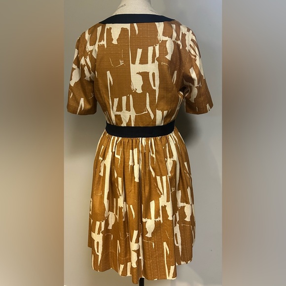 Orla Kiely Women's Midi Dress UK 14 USA 10 100% Silk V Neck Buttons New - Picture 2 of 8